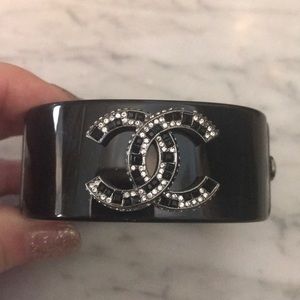 Chanel Cuff ❤️excellent condition ❤️